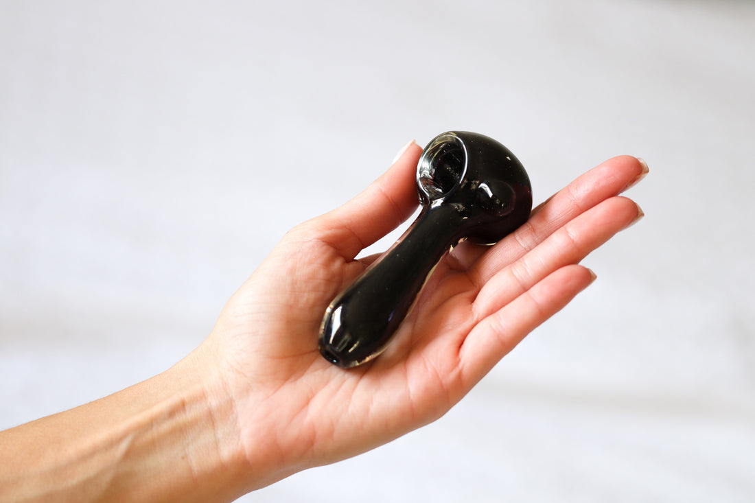 Noir Glass Pipe