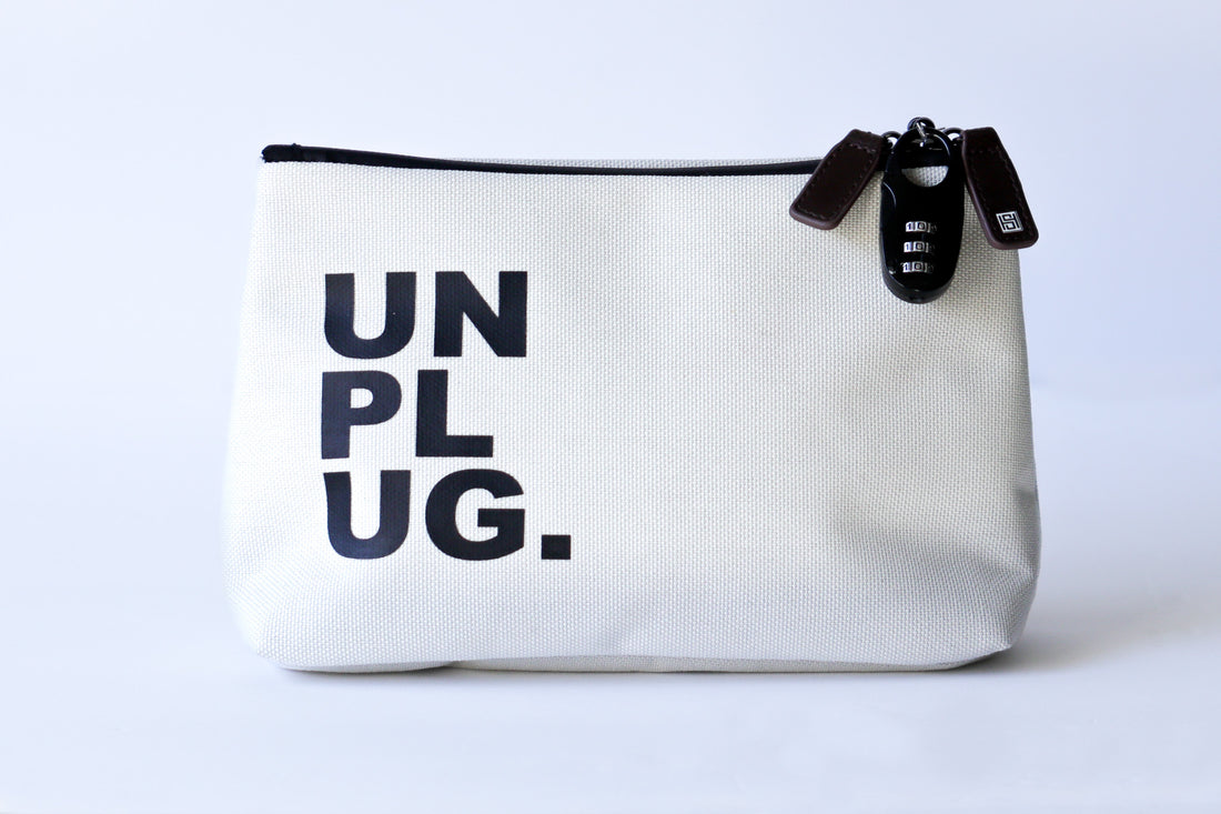 Unplug Stash Bag